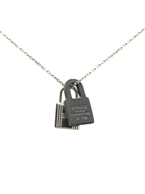 Hermès Pre-Owned collar bañado en paladio con dije O Kelly  con detalle de piel 2019