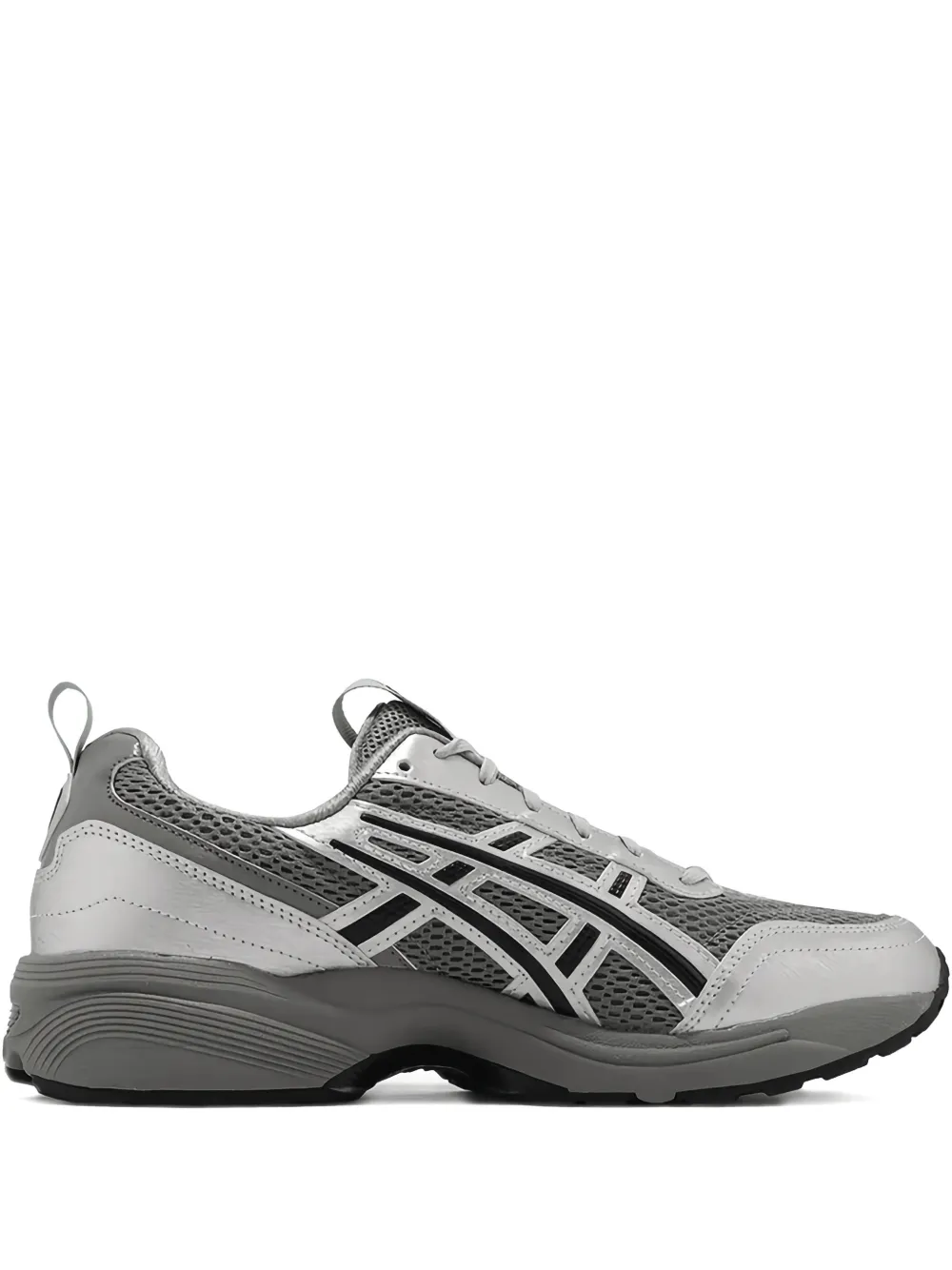 Asics Logo细节运动鞋 In Gray