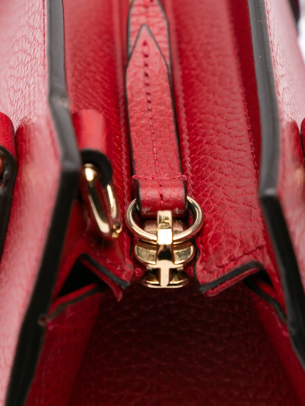 Pre-owned Gucci 2016-2024 Medium Dollar Calf Soho Top Handle Convertible Tote Satchel In Red
