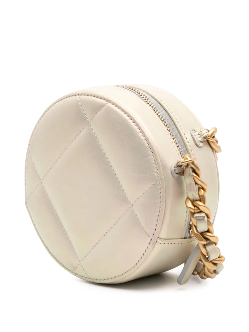 CHANEL Pre-Owned 2020 Iridescent Lambskin 19 Round Clutch with Chain satchel | Pre-Owned | Image 2