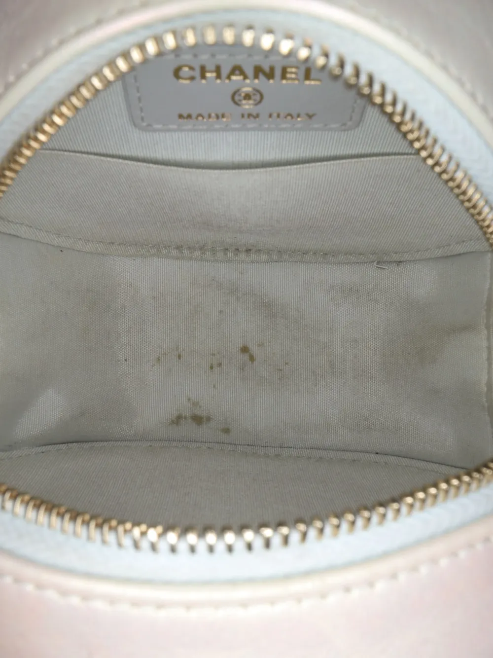 Pre-owned Chanel 2020 Iridescent Lambskin 19 Round Clutch With Chain Satchel