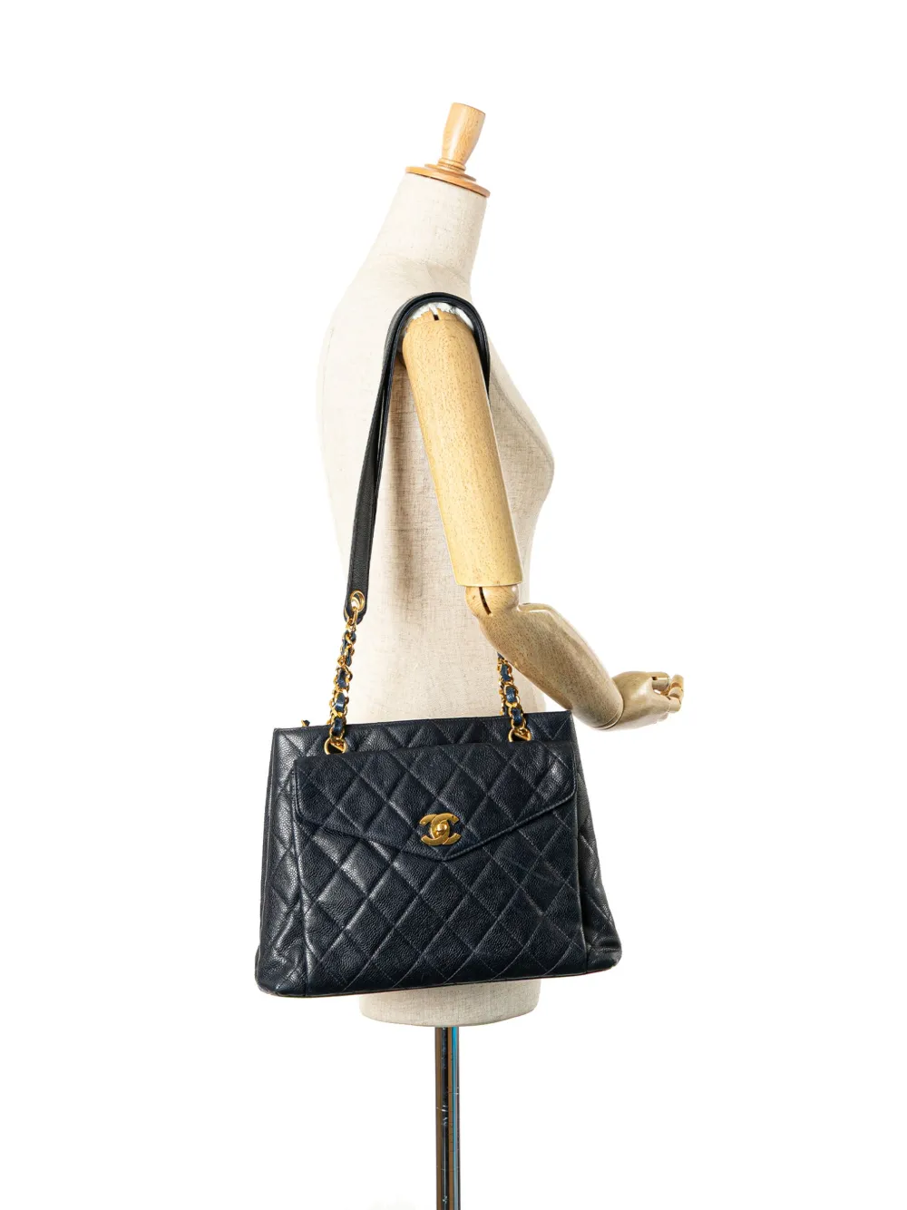 CHANEL Pre-Owned 1996-1997 Quilted Caviar Front Pocket Chain tote bag | Pre-Owned | Image 2