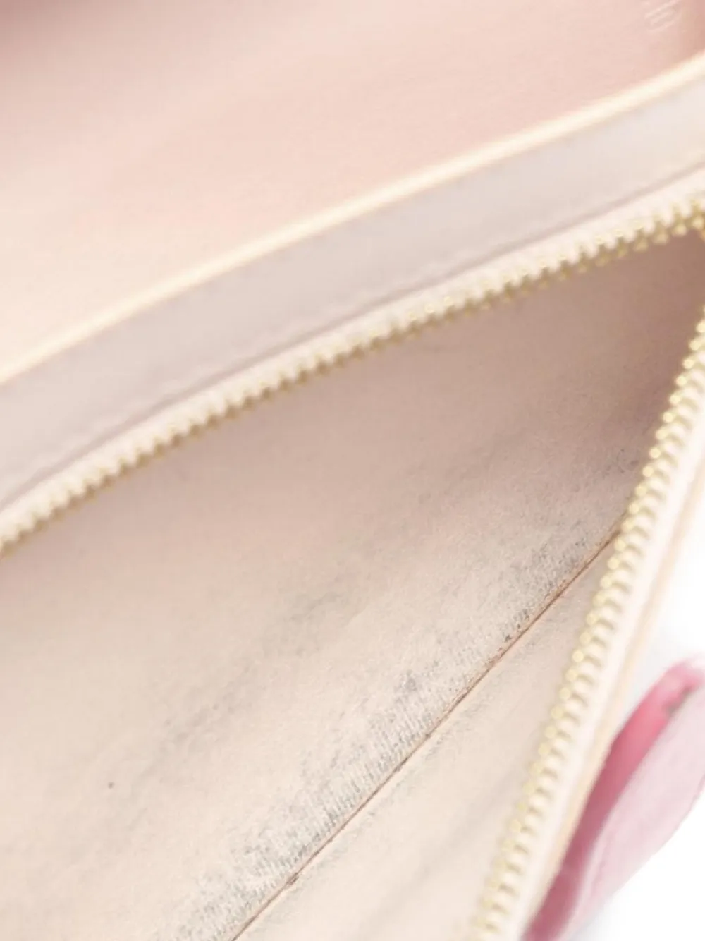 Pre-owned Celine 2000s Medium Strap Wallet In Pink