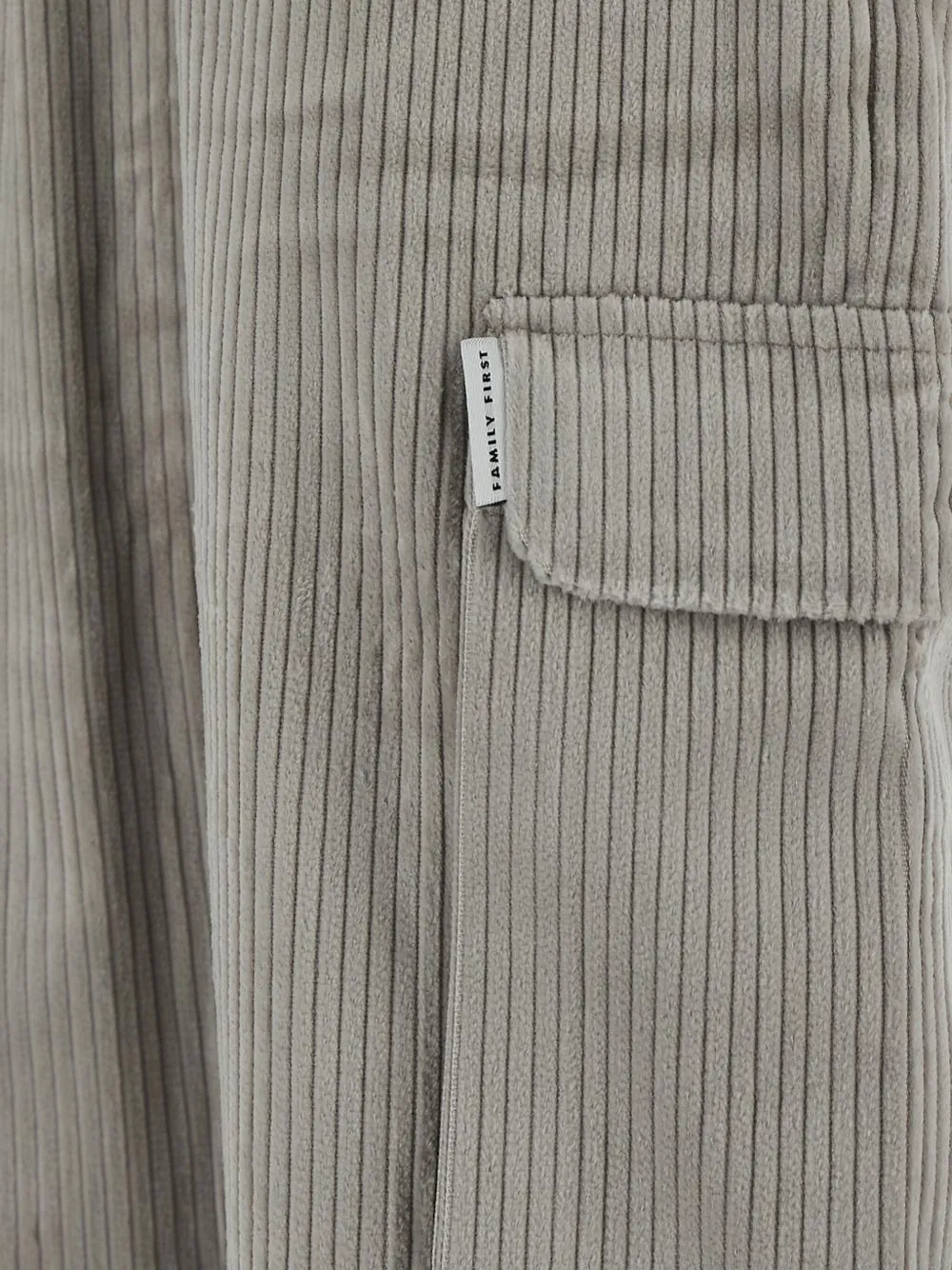 Family First Gestreepte broek Grijs