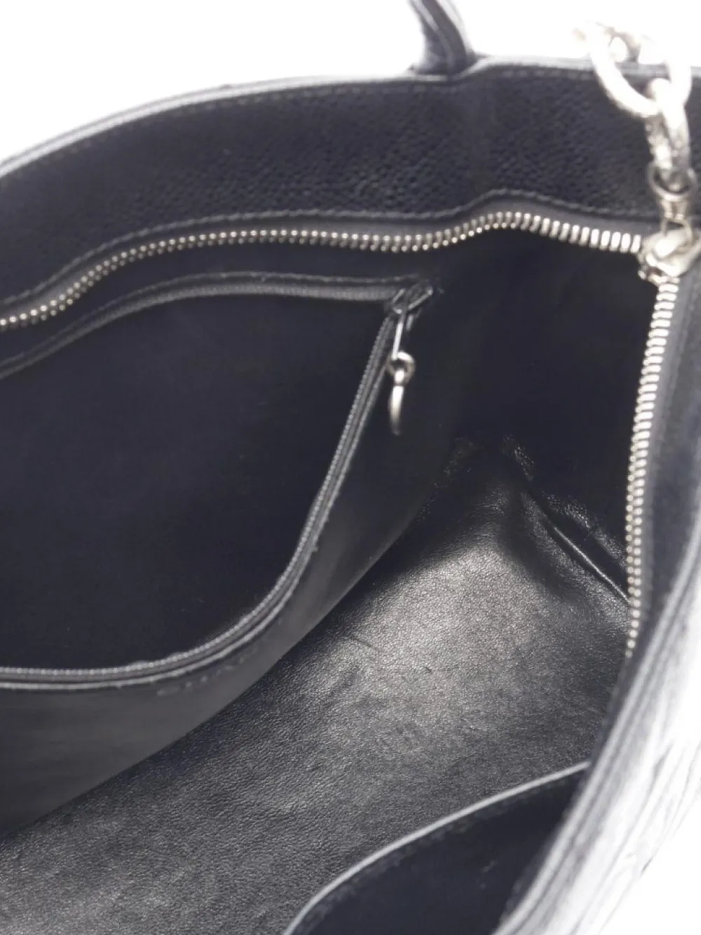Pre-owned Chanel 2004-2005 Medallion Tote Bag