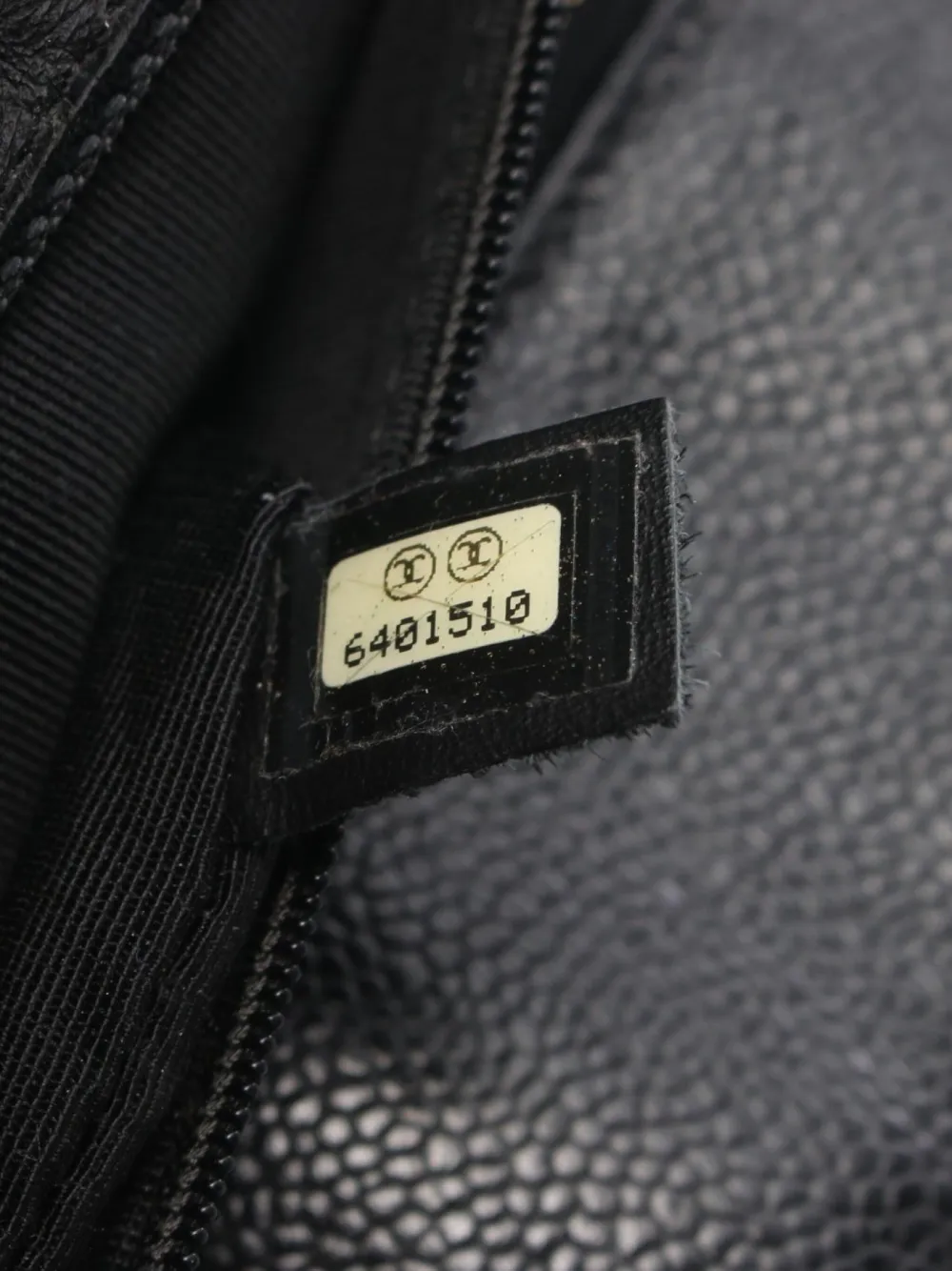 Pre-owned Chanel 2000-2002 Matelassé Caviar-leather Tote Bag