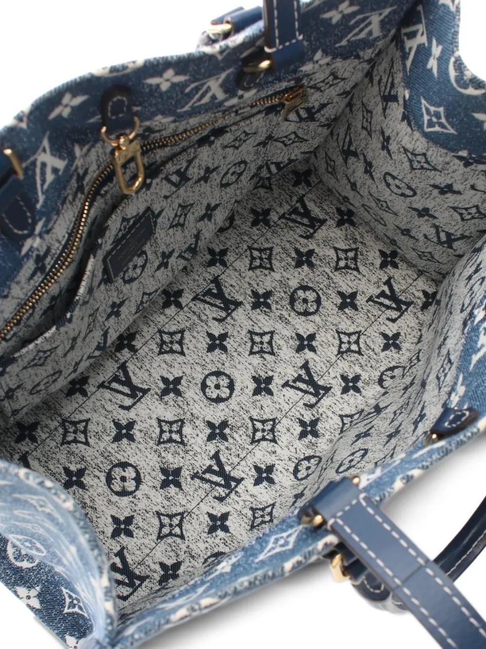 Pre-owned Louis Vuitton 2021 Onthego Mm Tote Bag In Blue