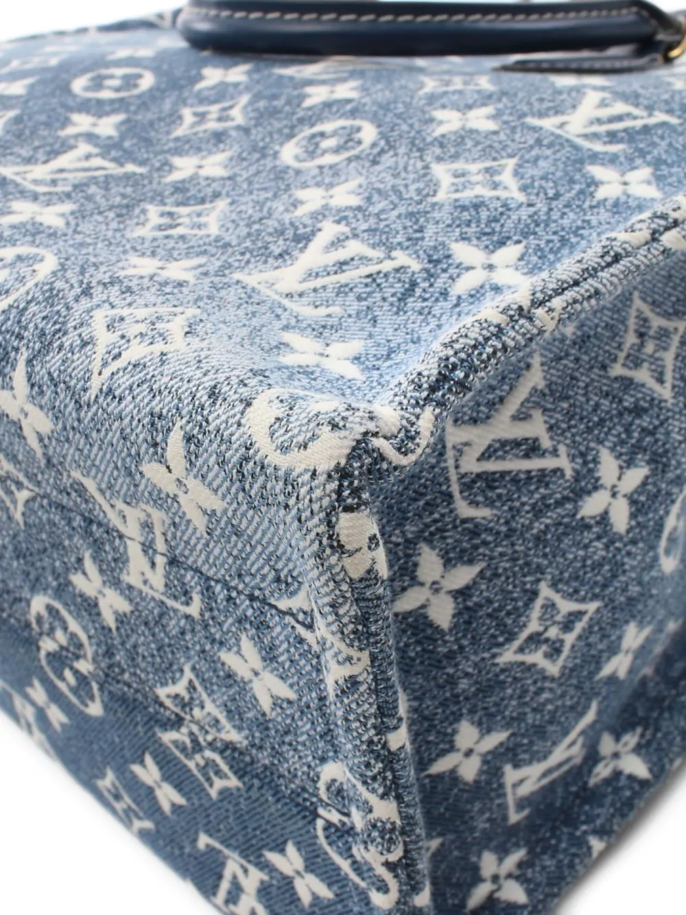 Pre-owned Louis Vuitton 2021 Onthego Mm Tote Bag In Blue
