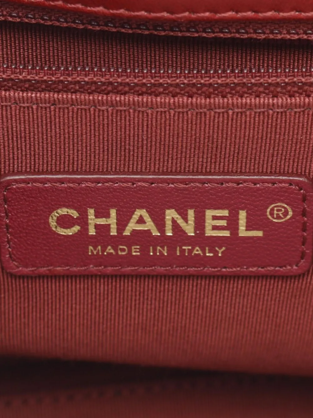 Pre-owned Chanel 2017-2018 V-stitch Quilted Tote Bag In Red