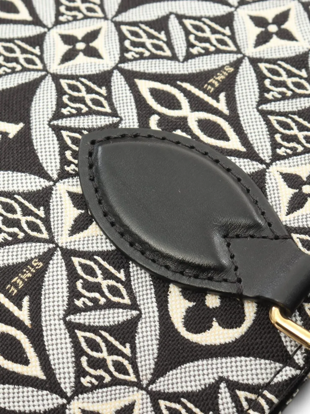 Louis Vuitton Pre-Owned 2021 On-The-Go GM tote bag | Bags | Image 4