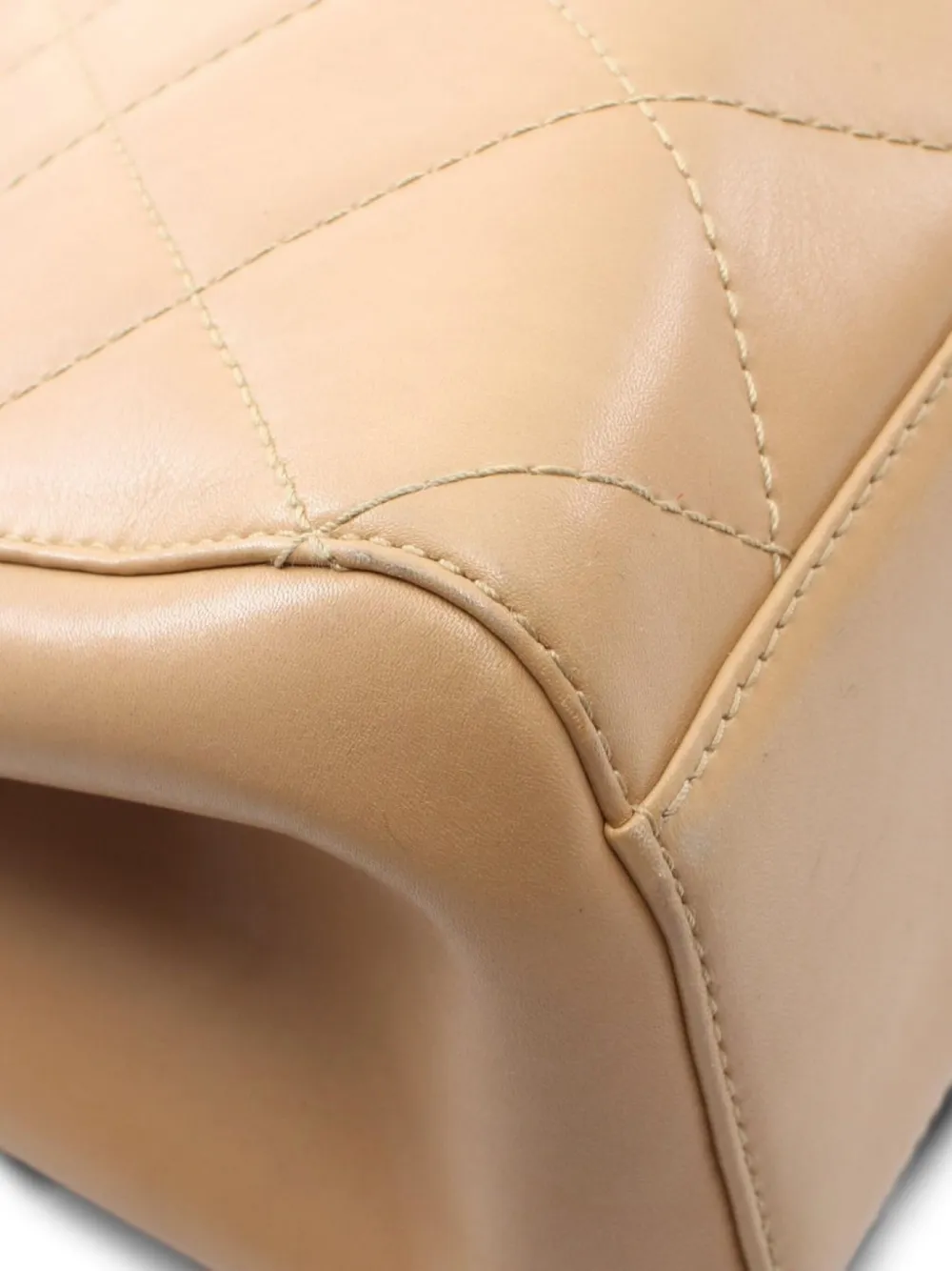 CHANEL Pre-Owned 1980s Matelassé lambskin tote bag | Bags | Image 4