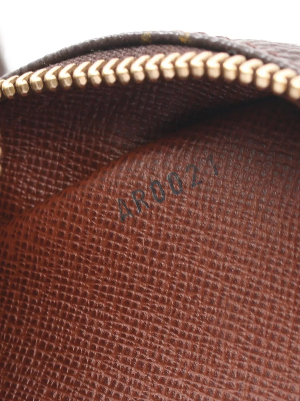 Pre-owned Louis Vuitton 2001 Amazon Cross Body Bag In Brown