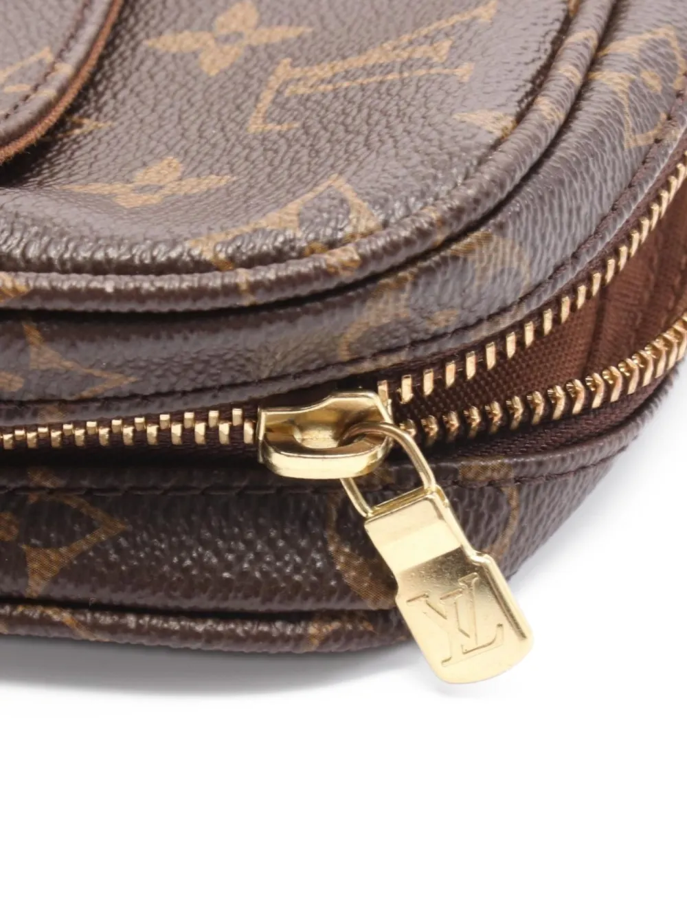 Pre-owned Louis Vuitton 2011 Trotteur Beaubourg Shoulder Bag In Brown