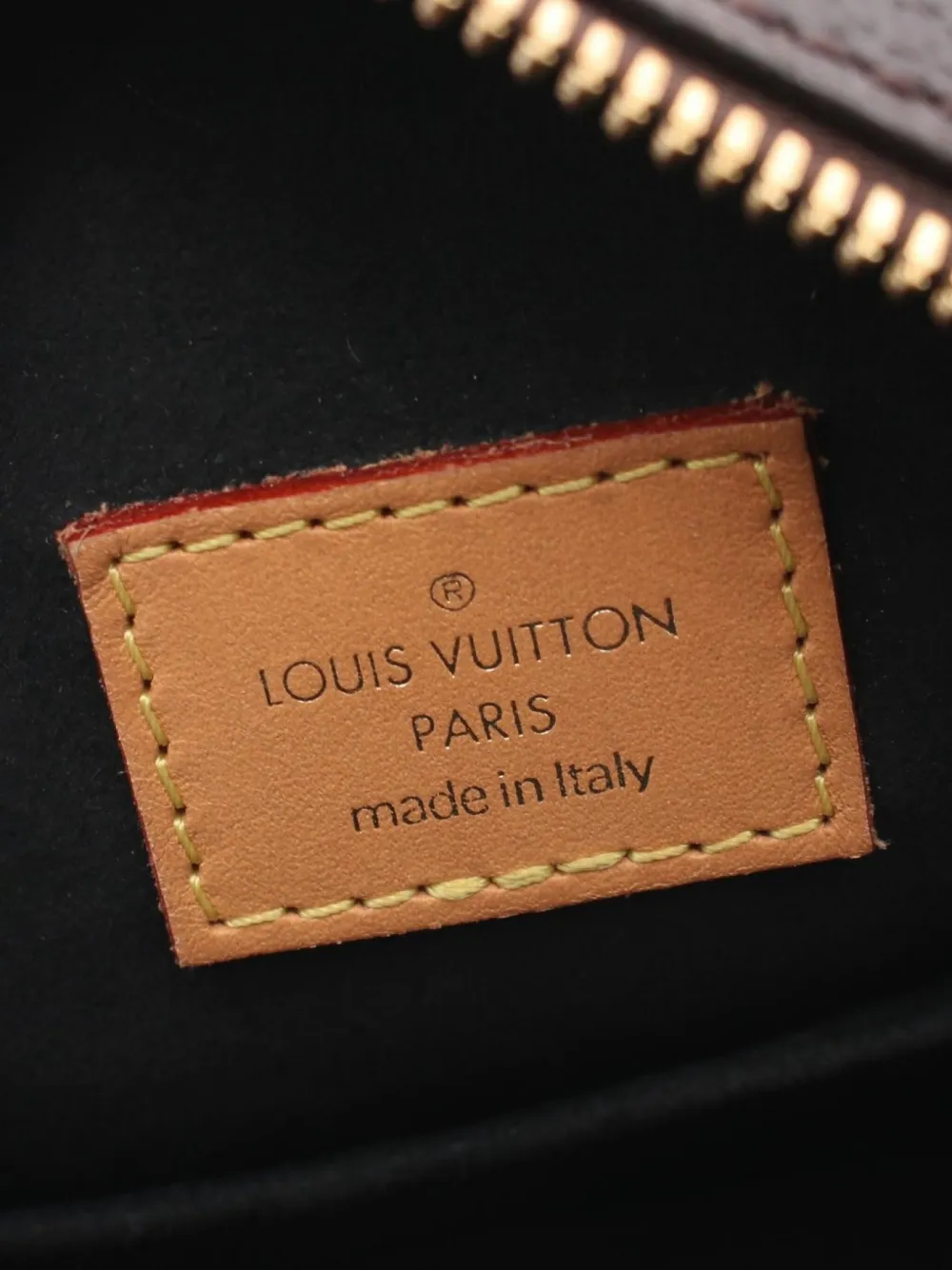 Pre-owned Louis Vuitton 2019 Boîte Chapeau Shoulder Bag In Brown
