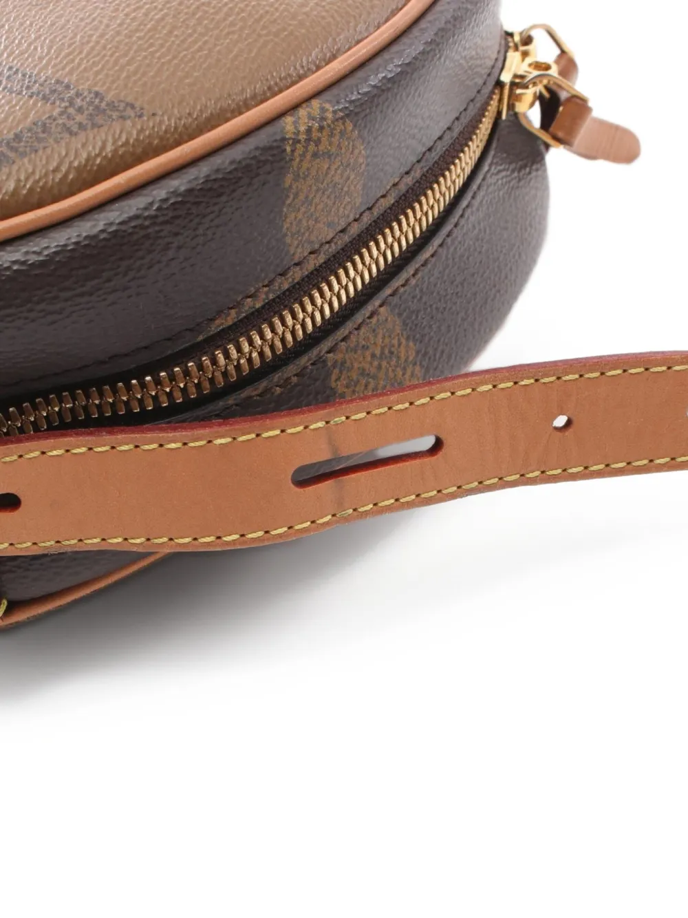 Pre-owned Louis Vuitton 2019 Boîte Chapeau Shoulder Bag In Brown