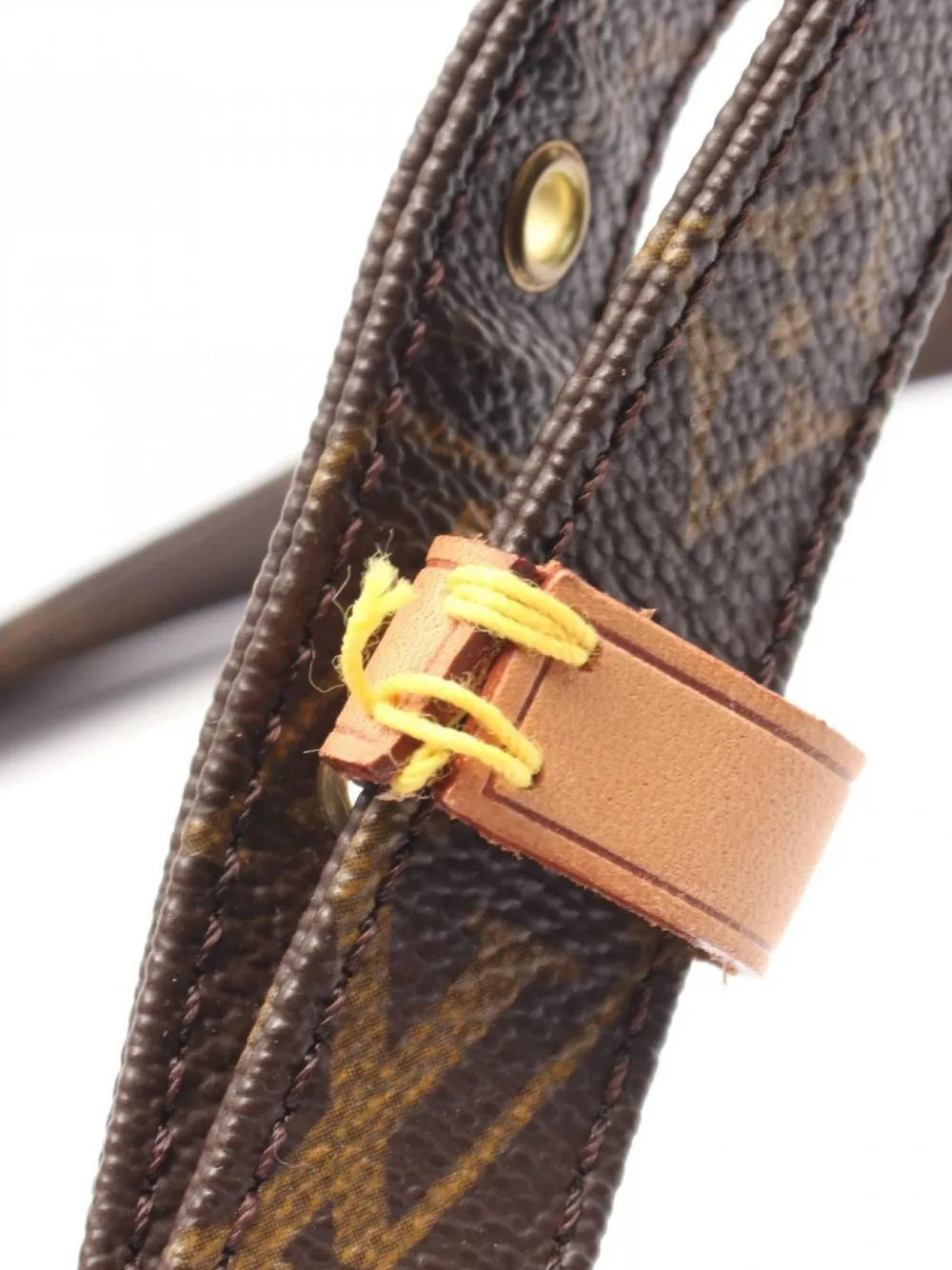 Pre-owned Louis Vuitton 2000 Nil Shoulder Bag In Brown