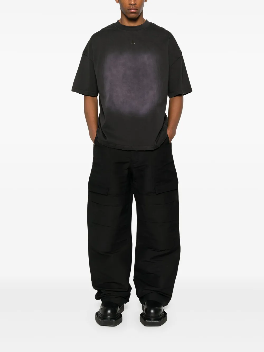 UNTITLED ARTWORKS stud-detailed T-shirt - Zwart