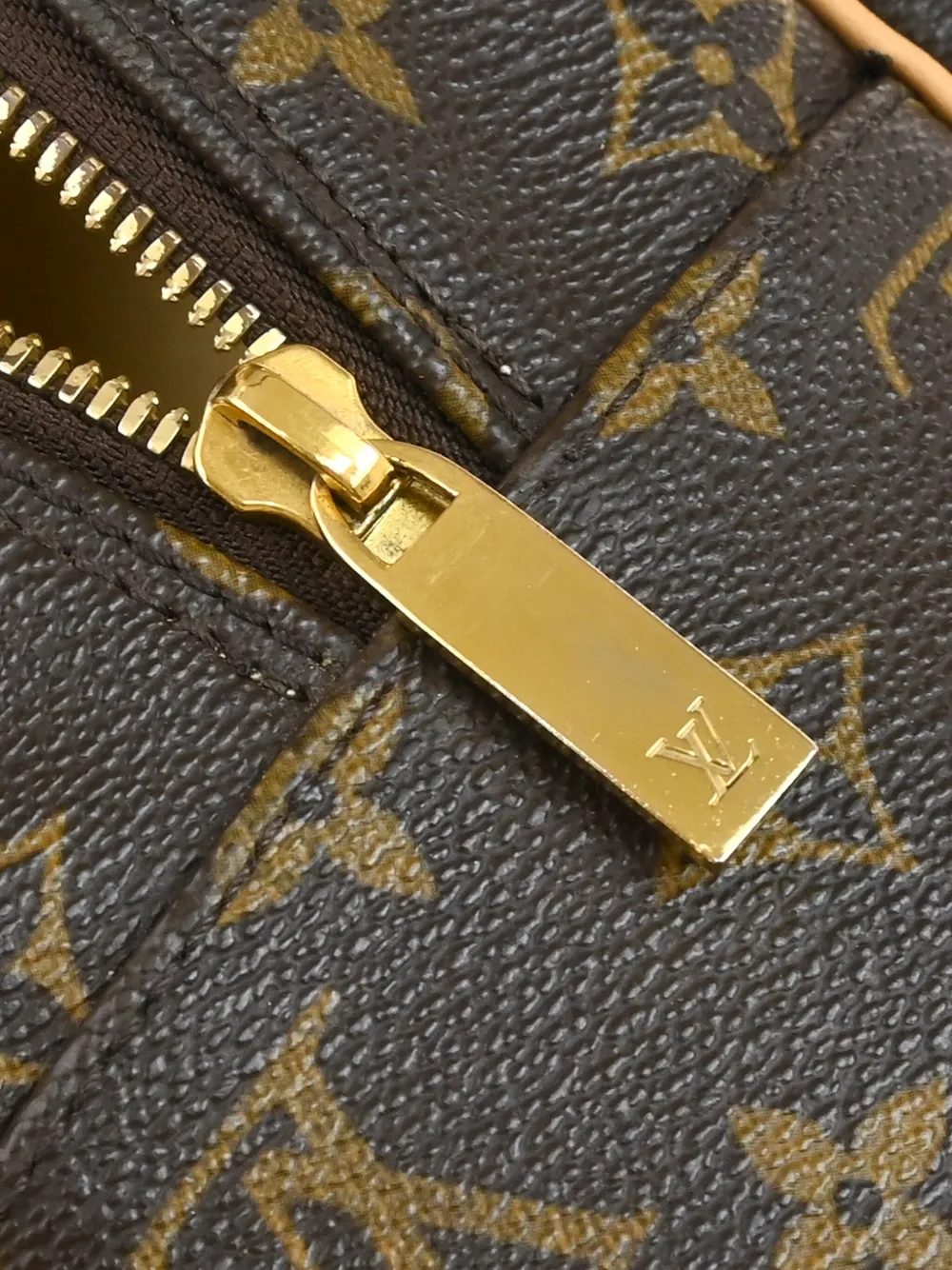 Pre-owned Louis Vuitton 2004 Cite Gm Tote Bag In Brown