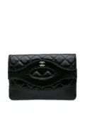 CHANEL Pre-Owned 2021-2024 Shiny Crumpled Calfskin 31 clutch bag - Black