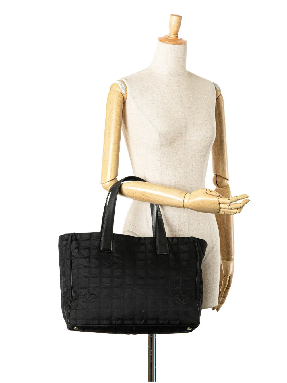Pre-owned Chanel 2004-2005 New Travel Line Nylon Tote Bag