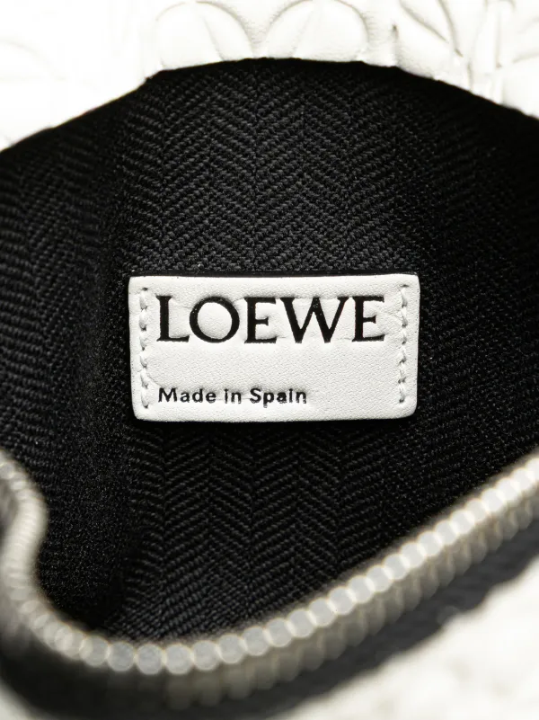 LOEWE エンボス　クラッチバッグ 楽天市場】【バッグ】LOEWE ロエベ リピートアナグラム エンボス