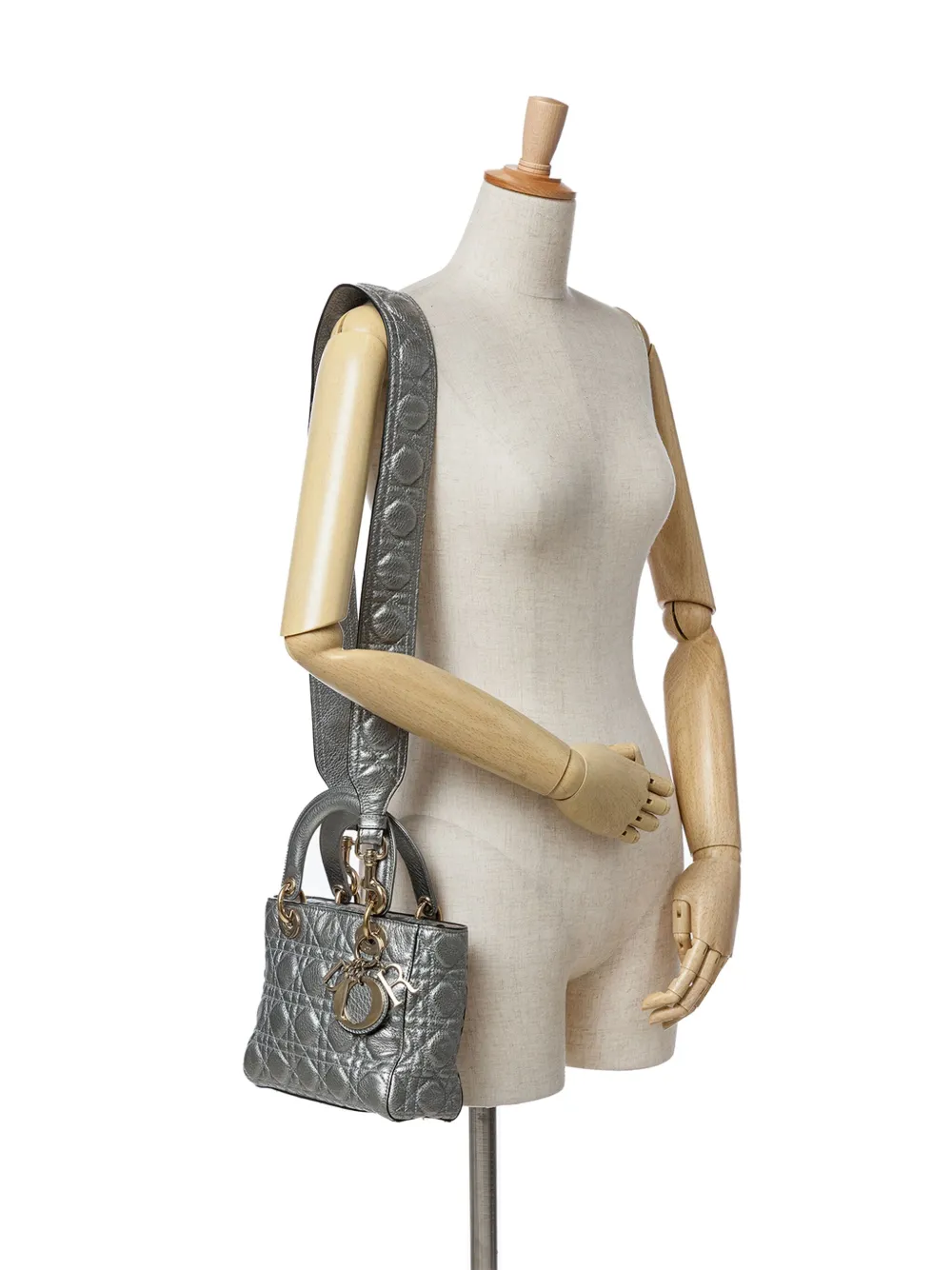 Christian Dior Pre-Owned 2017 Small Metallic Grained Calfskin Cannage Supple Lady Dior satchel | Pre-Owned | Image 2