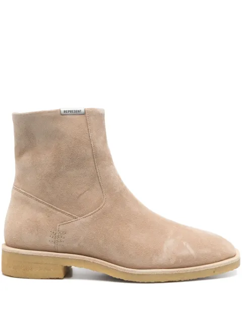 Represent suede boots