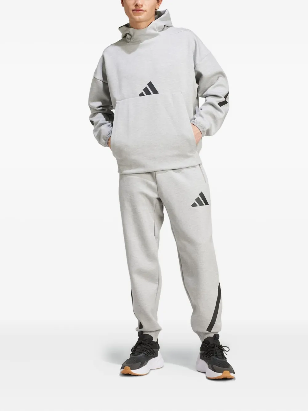 adidas Z.N.E. trainingsbroek met zijstreep en logodetail Grijs