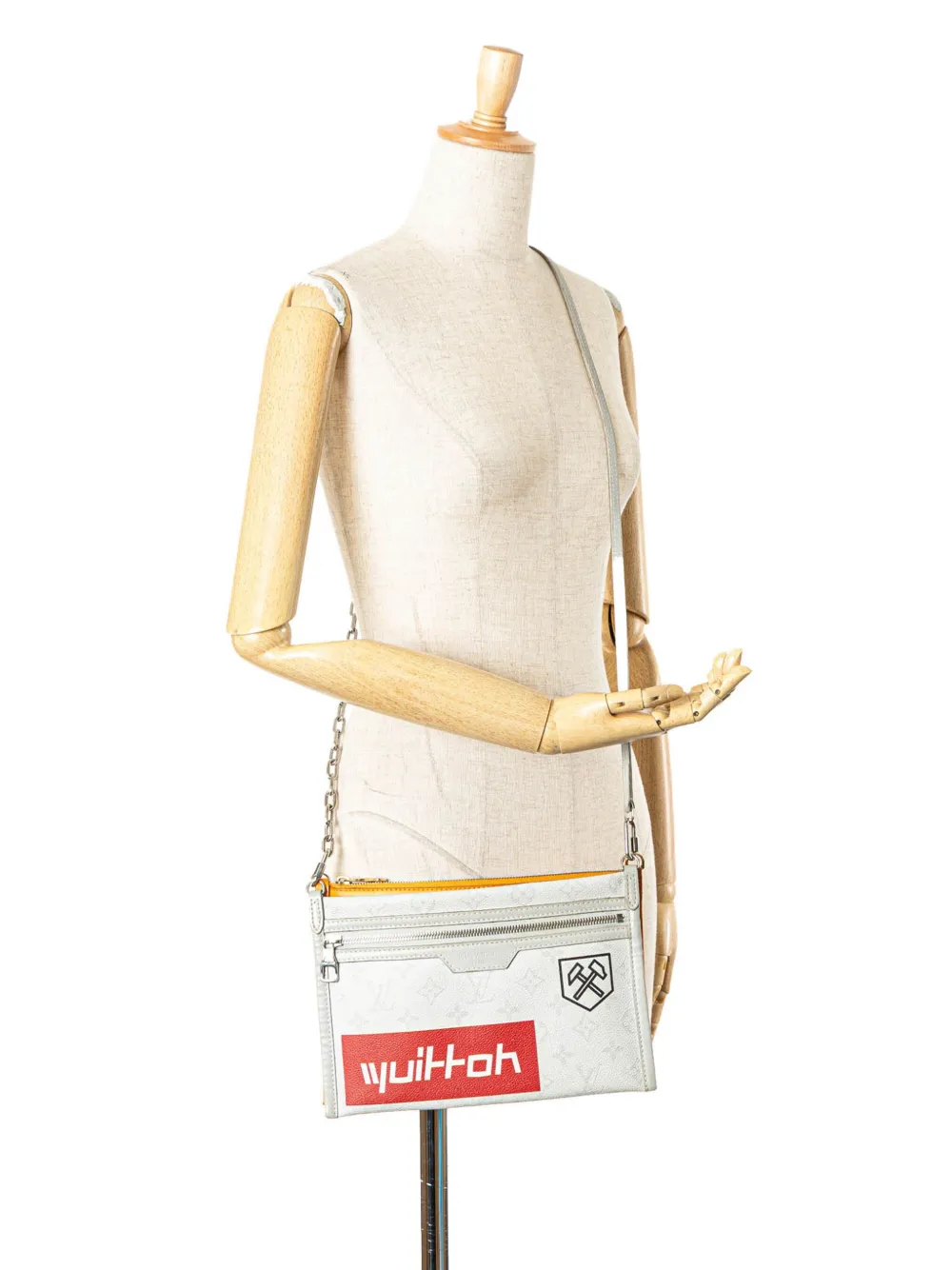 Louis Vuitton Pre-Owned 2019 Monogram Antartica Double Flat Messenger crossbody bag | Pre-Owned | Image 2
