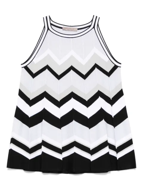 D.Exterior camiseta con pliegues