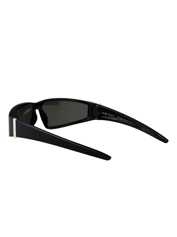 Alexander McQueen ブラックサングラス Alexander McQueen Eyewear シールドサングラス | ブラック