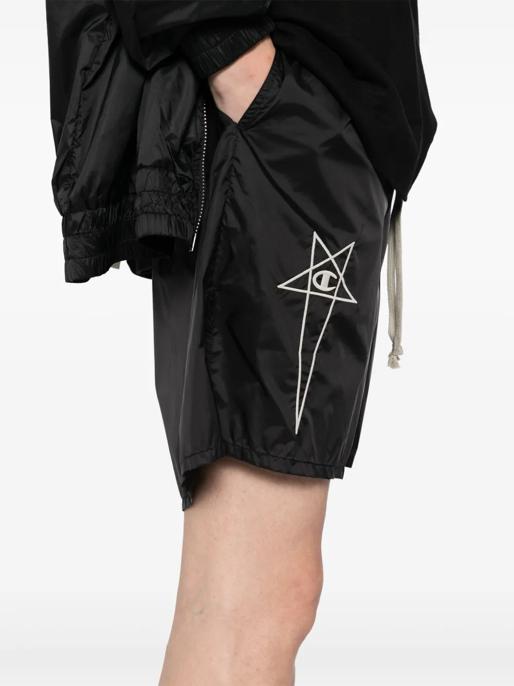 Rick Owens X Champion Shorts met geborduurd logo Zwart