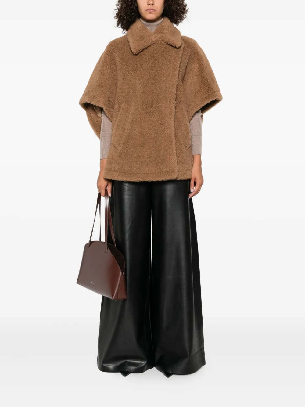 Max Mara Tebe teddy cape Bruin