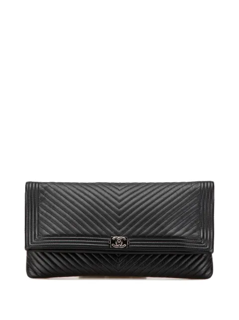 CHANEL Pre-Owned 2015-2016 Chevron Boy Fold Over Clutch aus Kalbsleder