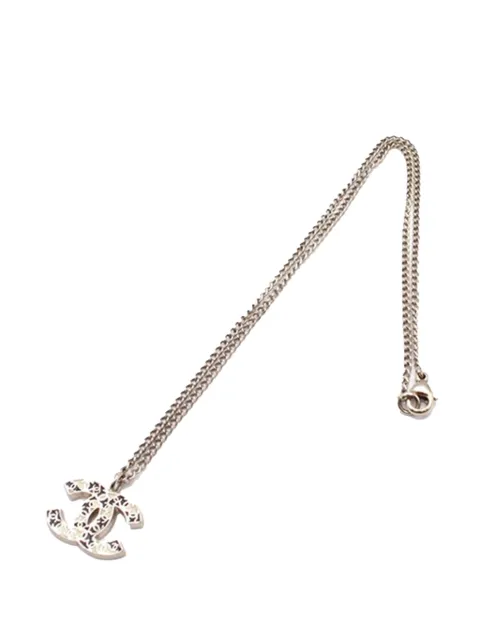 CHANEL Pre-Owned 2006 White Gold CC Enamel Pendant Necklace costume necklace