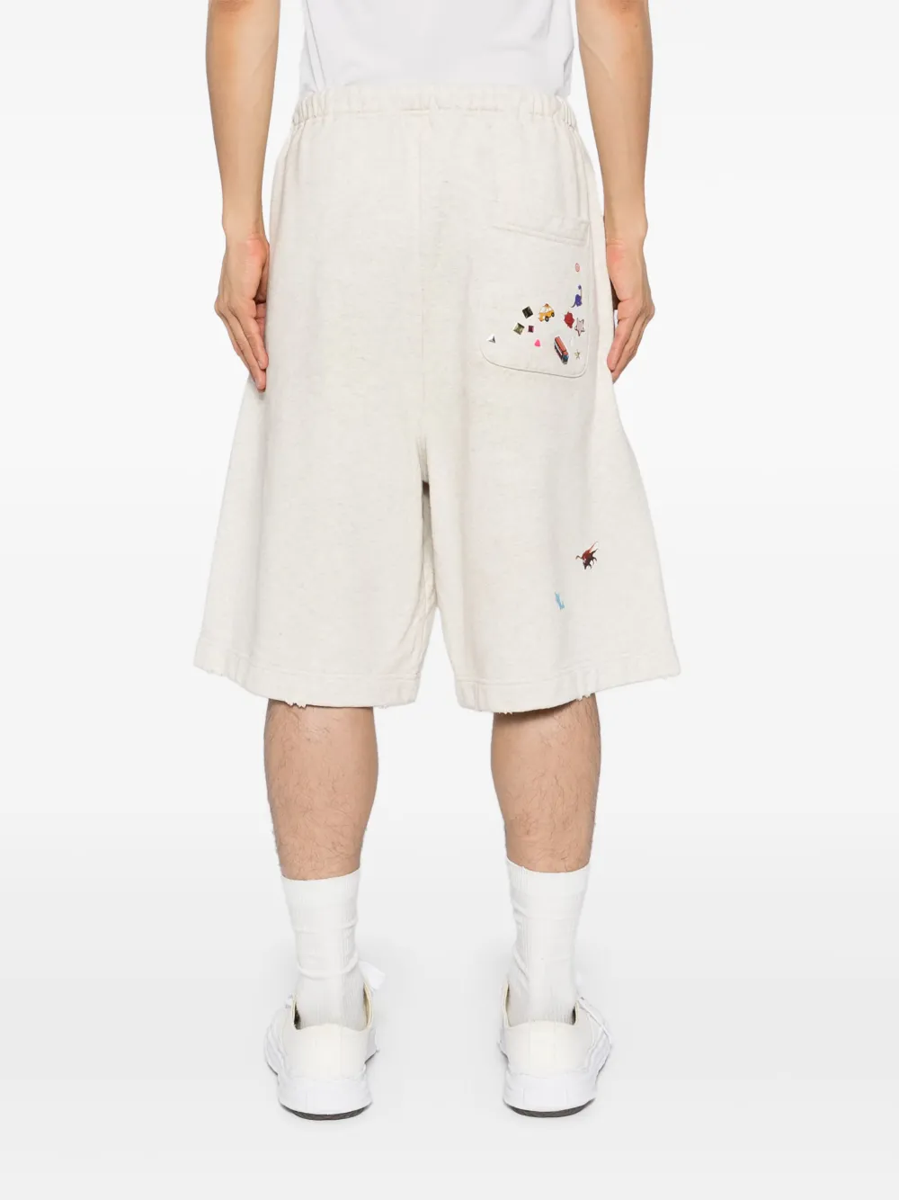 Miharayasuhiro Shorts Mit Grafischem Print In Neutral