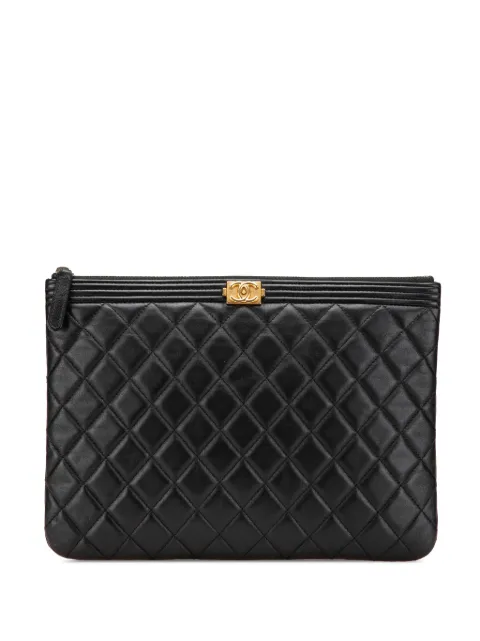 CHANEL Pre-Owned 2016-2017 Medium Quilted Caviar Boy O Case clutch bag