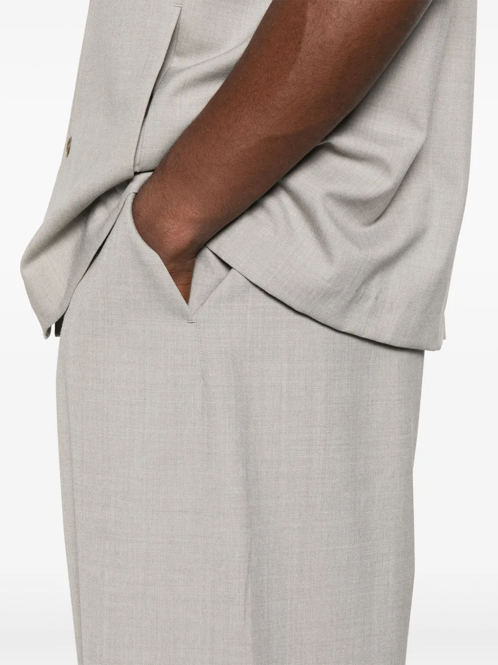 drawstring-waist trousers