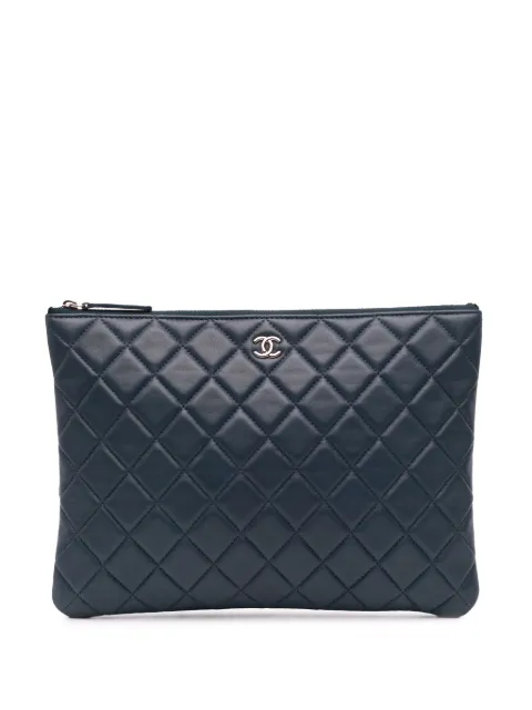 CHANEL Pre-Owned 2016-2017 Medium Quilted Lambskin O Case clutch bag