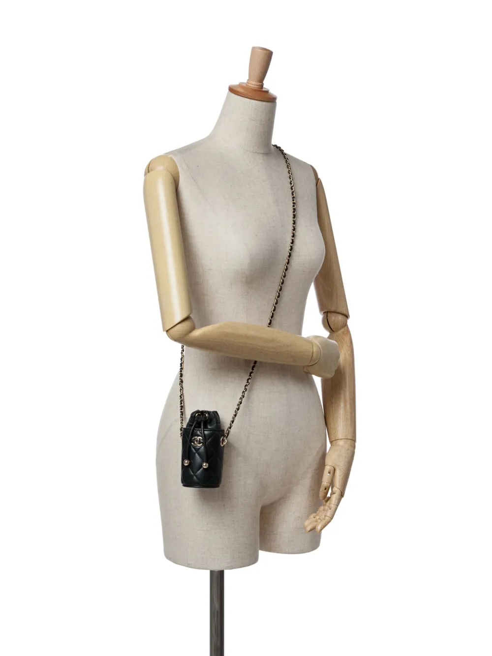 CHANEL Pre-Owned 2021 Micro Quilted Lambskin Drawstring Bucket Bag crossbody bag | Pre-Owned | Image 2
