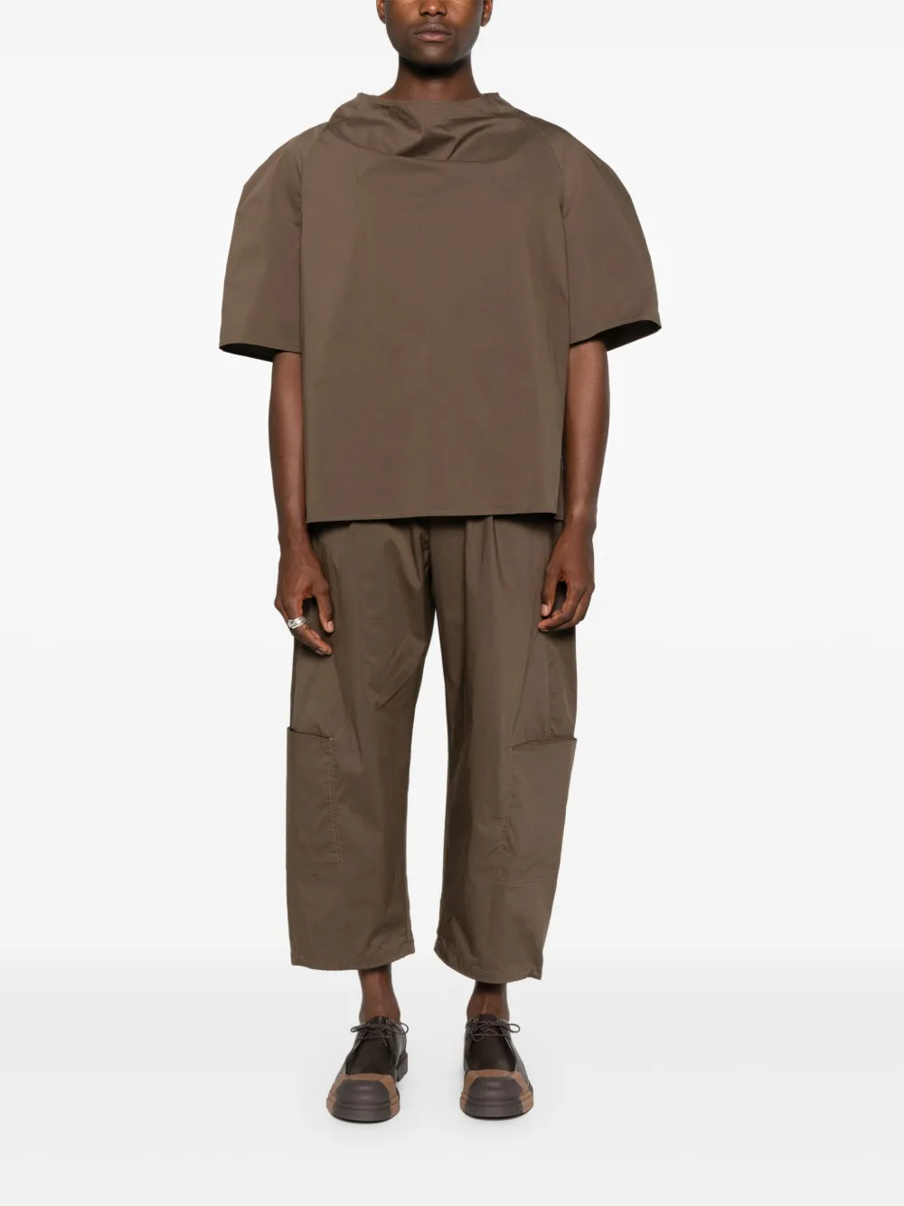 Amomento patch-pocket trousers | Loose Fit Trousers | Image 2