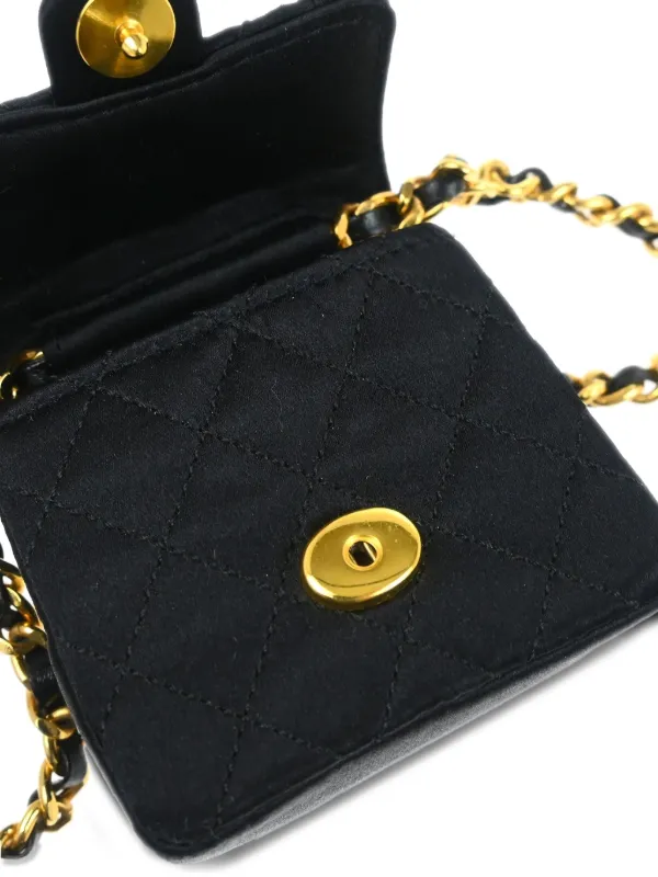 CHANEL ブラック キルティング フラップバッグ CHANEL Pre-Owned キルティング フラップバッグ | ブラック | FARFETCH JP