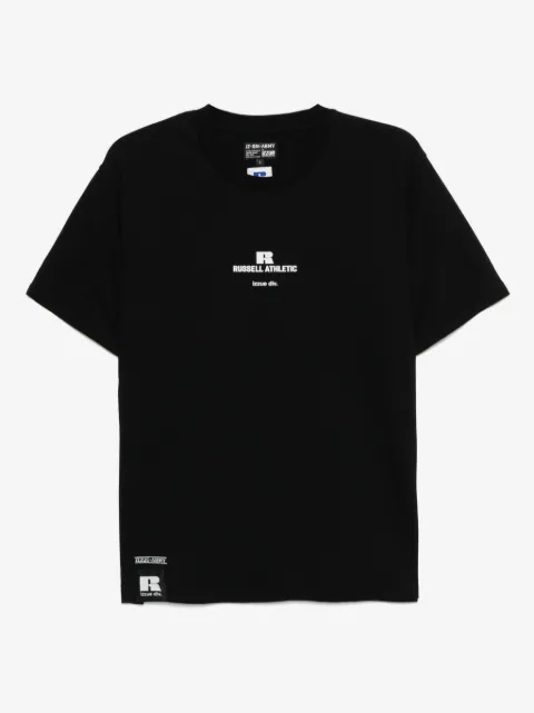 izzue playera con logo estampado de Boss x Russel Athletic
