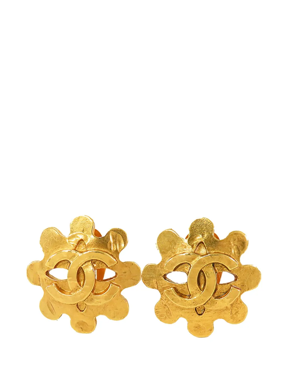 Pre-owned Chanel 2004 Gold Plated Cc Flower Clip On Earrings Costume Earrings