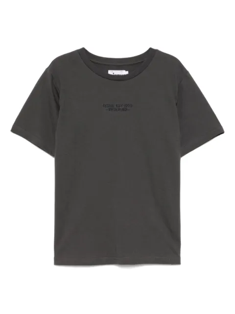 izzue logo-embroidered T-shirt