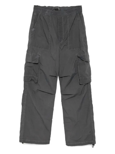 izzue pantalones cargo con parche del logo