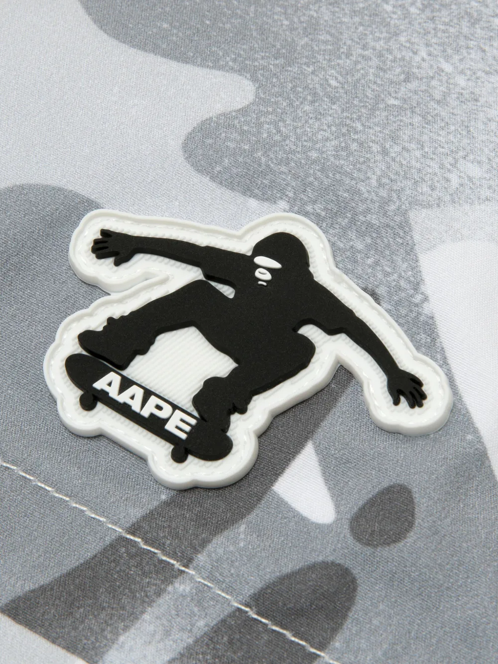 AAPE BY *A BATHING APE Shorts met camouflageprint Wit