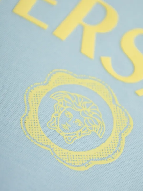 Versace Kids Playera Con Cuello Redondo y Logo Estampado Azul FARFETCH  CO