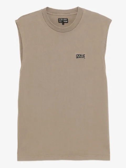 izzue logo-embroidered vest