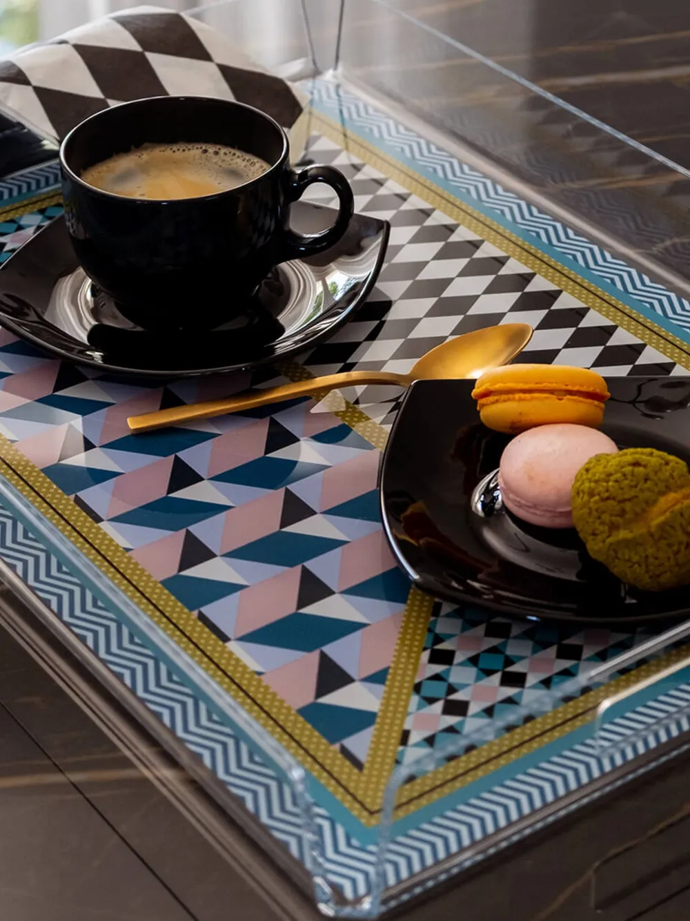 VESTA PATTERNED SERVING TRAY (45CM X 31CM)